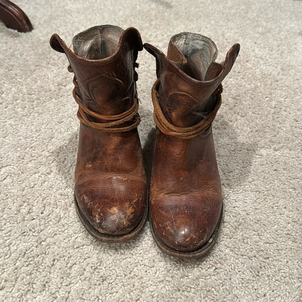 Freebird Casey booties in cognac-Size 7